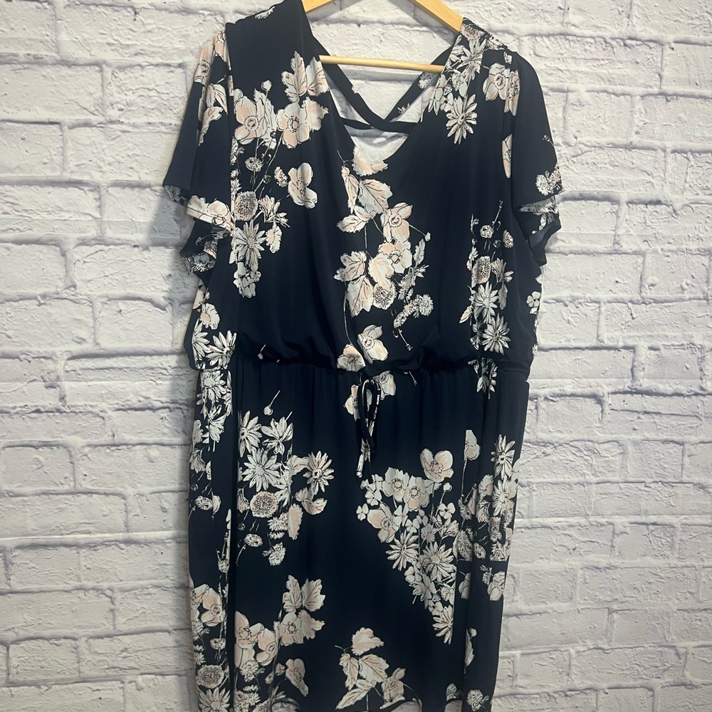 Maurices 3x Blue and White Floral Mini Dress